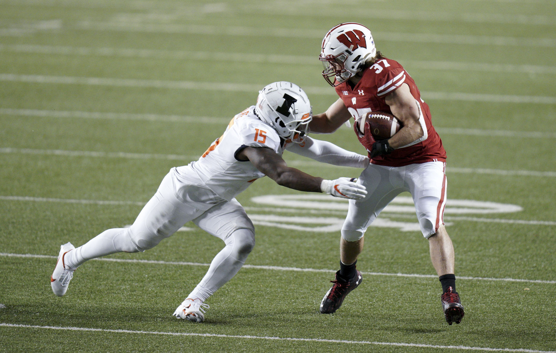 UW 45, Illinois 7